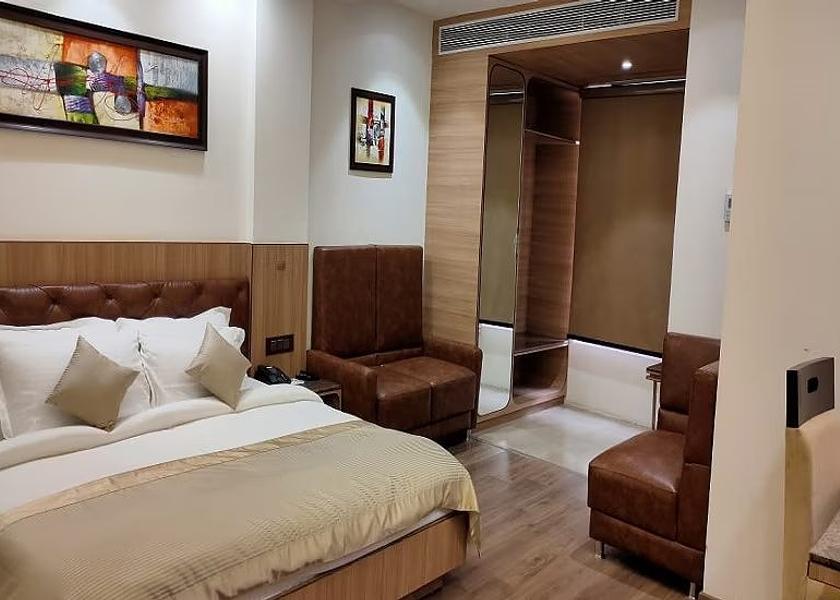 Uttar Pradesh Lucknow Room
