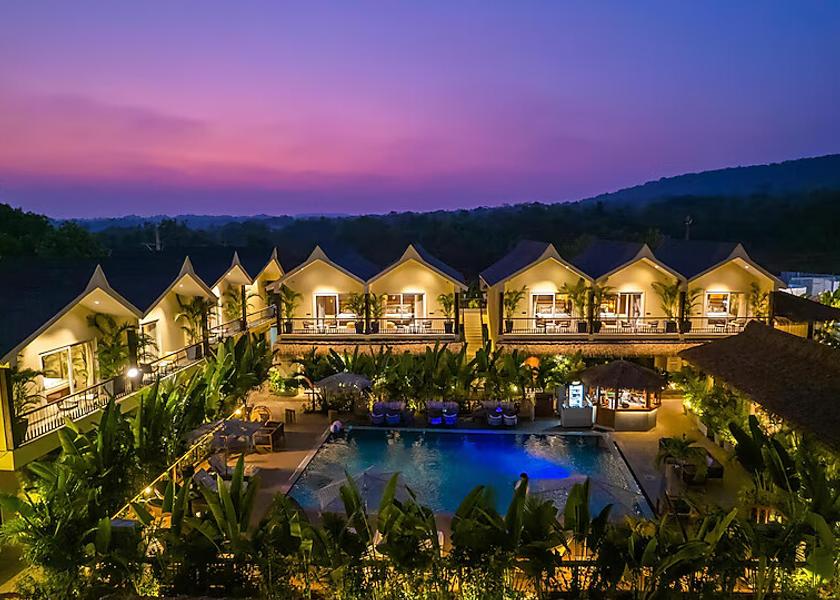 Goa Vagator Food & Dining