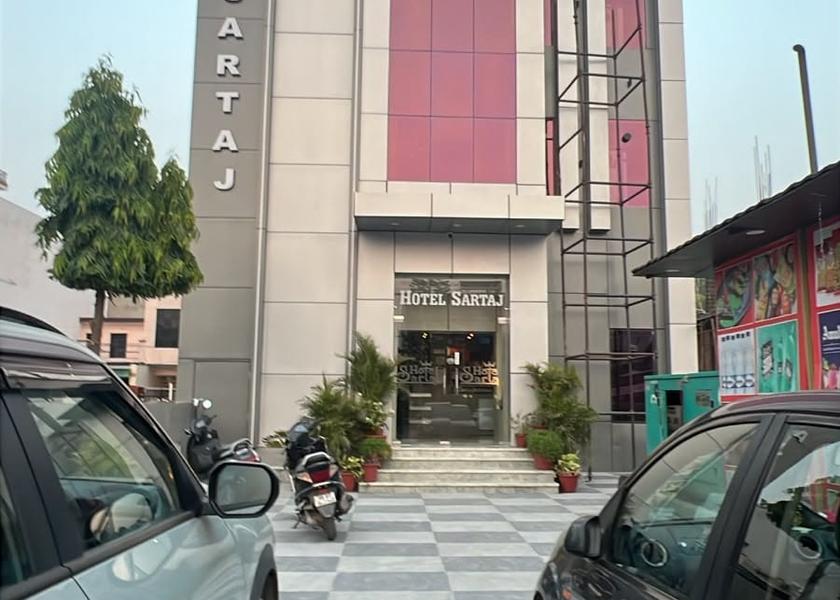 Punjab Dera Bassi Hotel Exterior