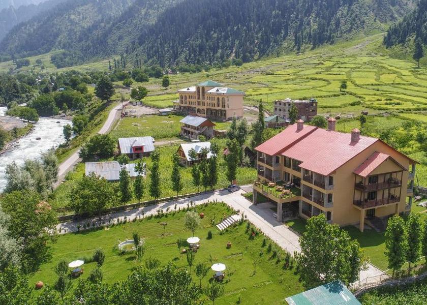 Jammu and Kashmir Sonamarg Hotel View