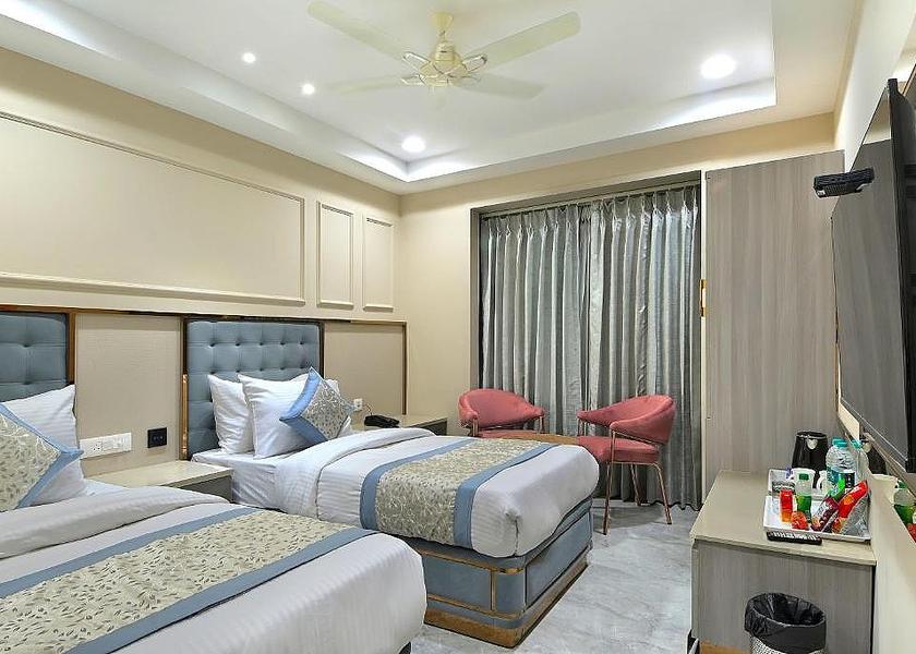 Delhi Delhi Luxury Twin Bed Room