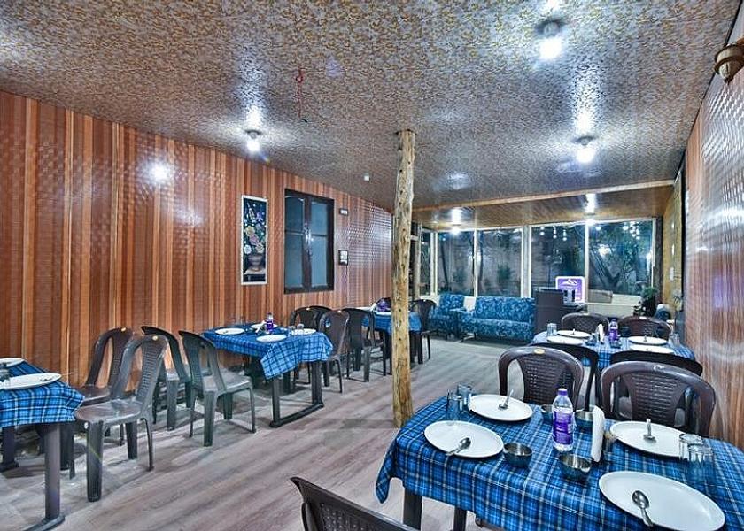 Jammu and Kashmir Srinagar Dining Area