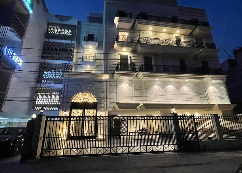 Haryana Gurugram Hotel Exterior