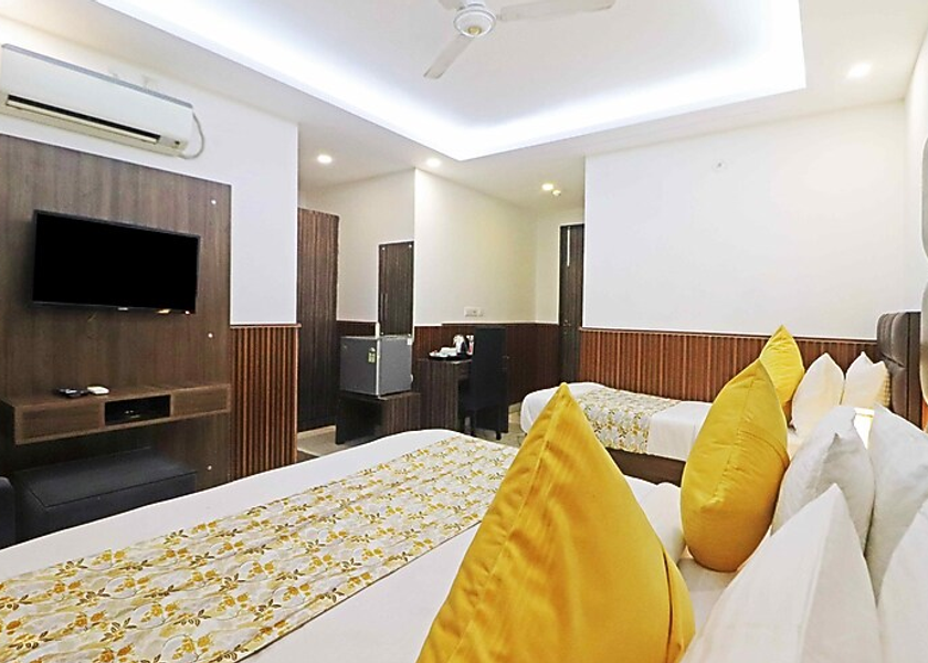 Delhi Delhi Room
