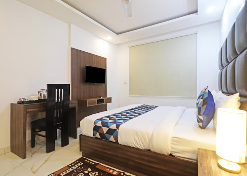 Delhi Delhi Room