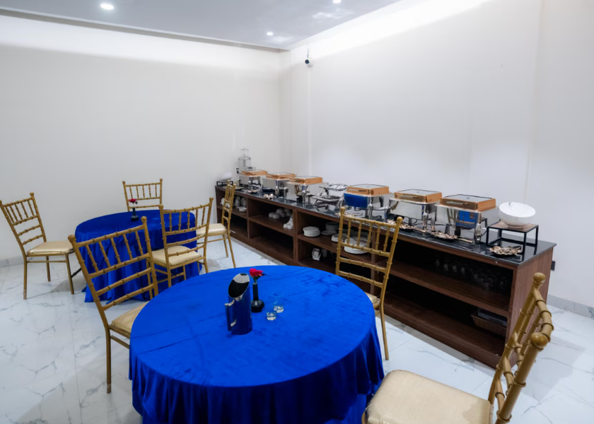 Uttar Pradesh Noida Food & Dining