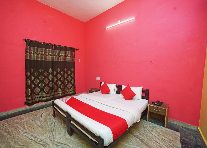 Uttarakhand Ramnagar Room