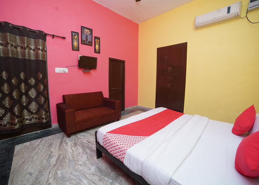 Uttarakhand Ramnagar Room
