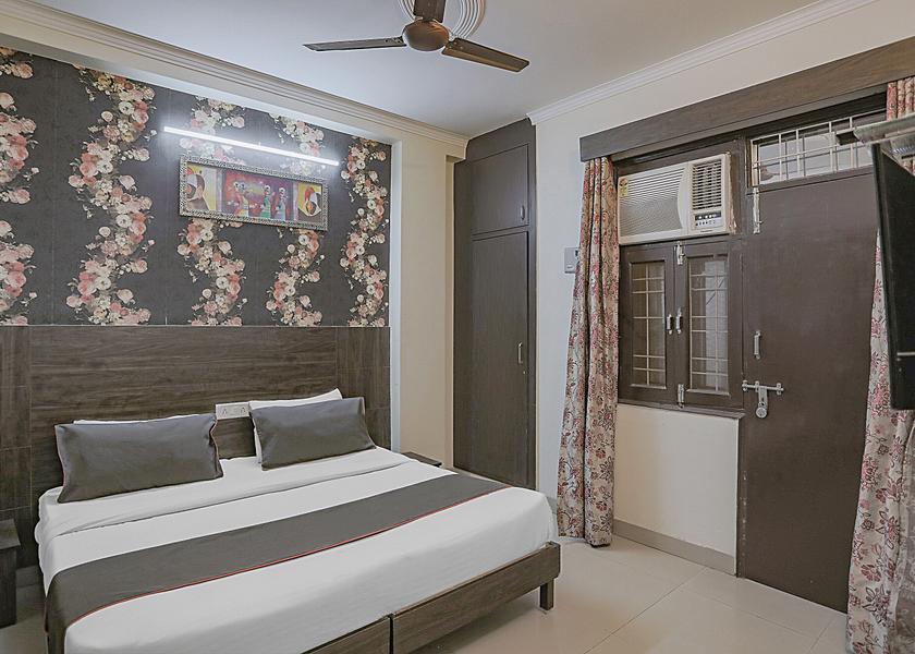 Delhi Delhi Room