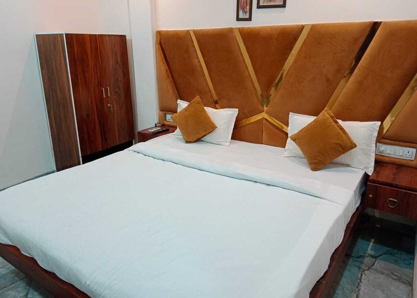 Madhya Pradesh Dewas Room