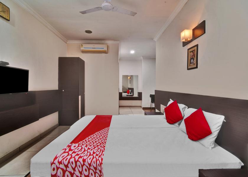 Tamil Nadu Tirupur Room