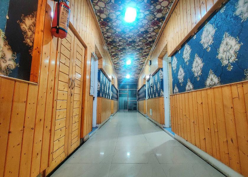 Ladakh Srinagar Public Areas