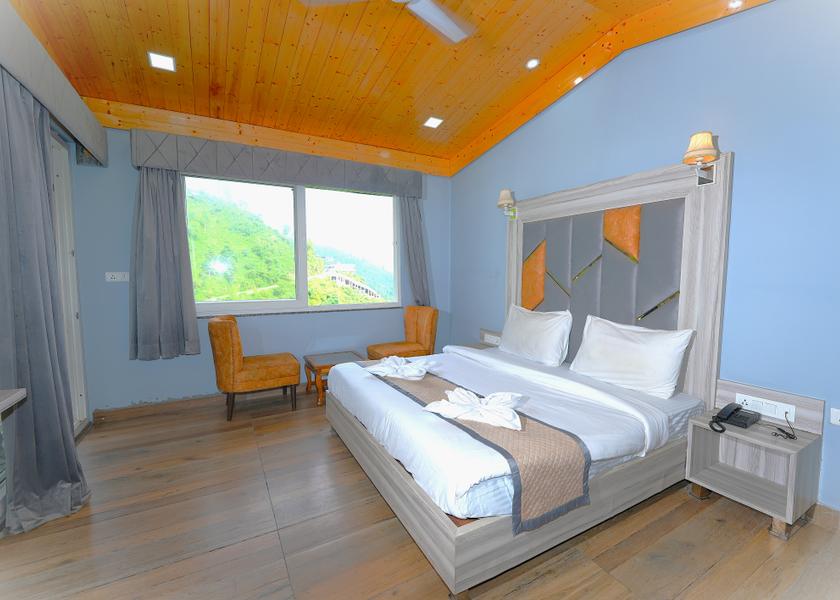 Uttarakhand Mussoorie Executive Valley view with Private Balcony