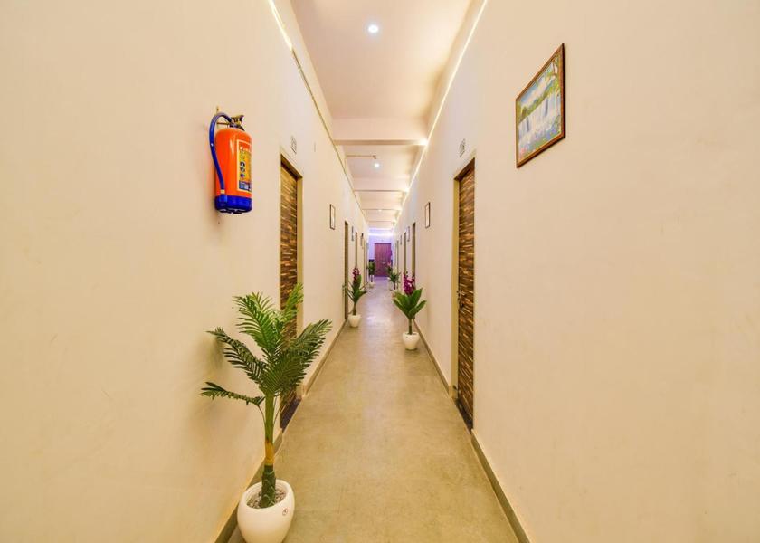 Uttar Pradesh Mathura Lobby