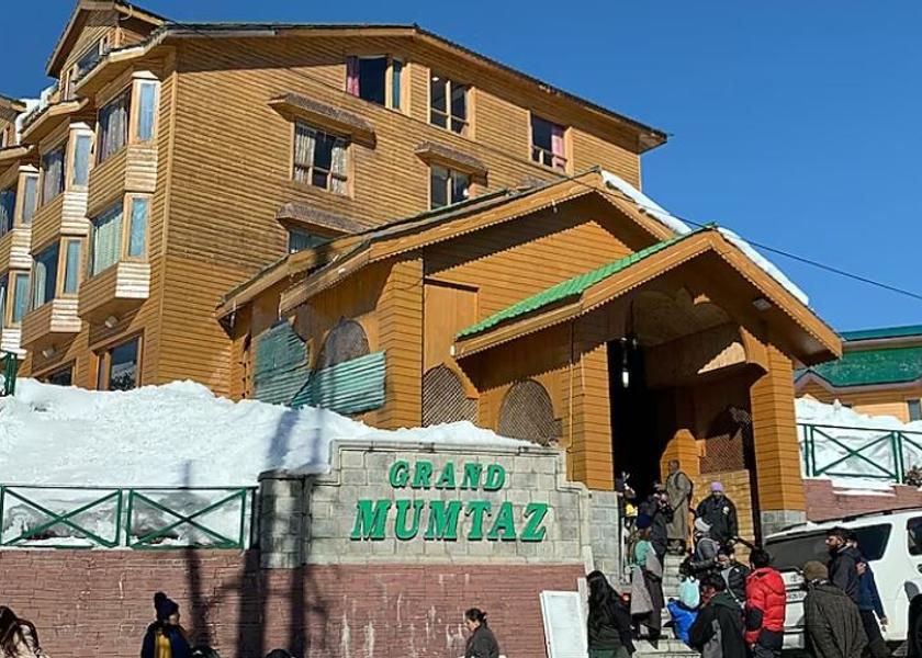 Jammu and Kashmir Gulmarg Hotel Exterior
