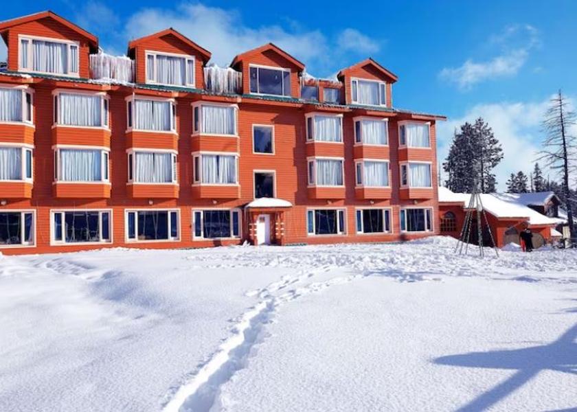 Jammu and Kashmir Gulmarg Hotel Exterior