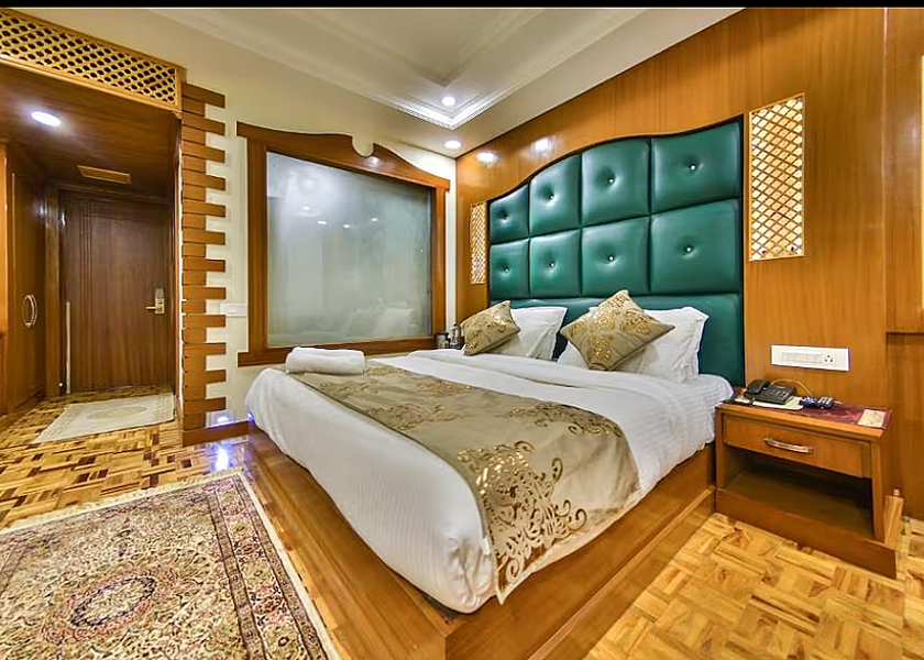 Jammu and Kashmir Srinagar Super Deluxe