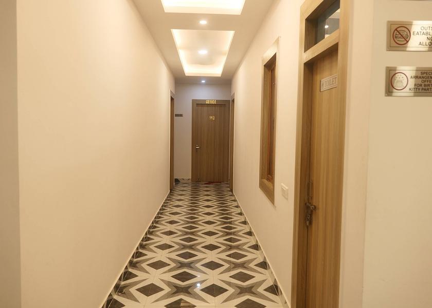 Uttar Pradesh Lucknow Public Areas