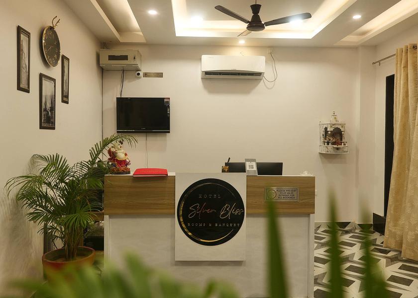 Uttar Pradesh Lucknow Public Areas