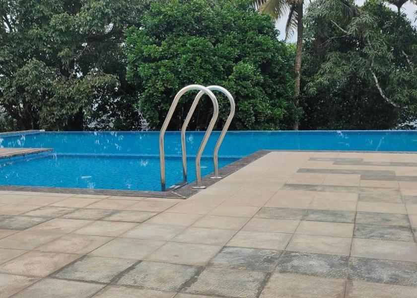 Kerala Munnar Pool