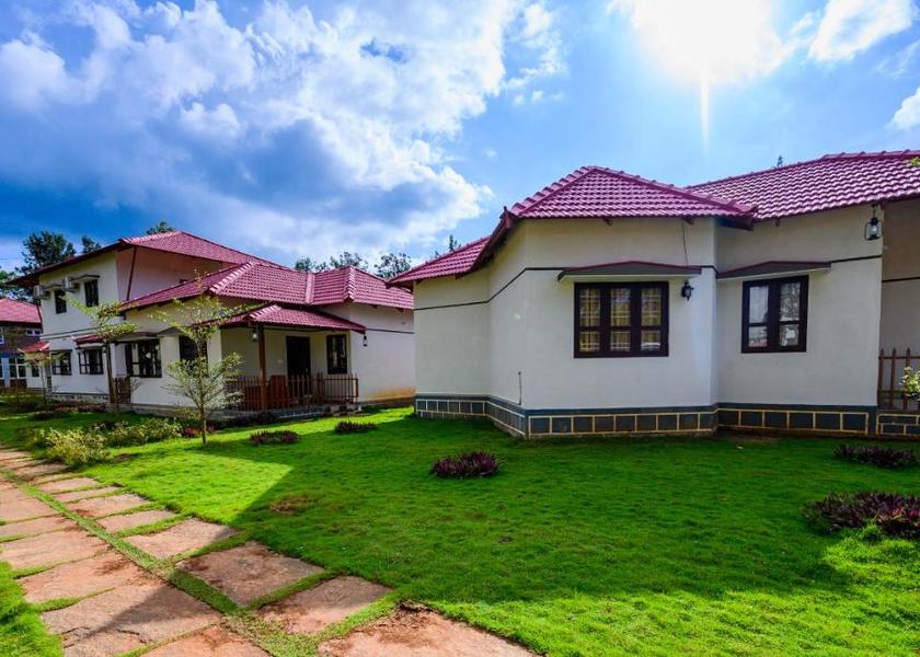 Karnataka Baichanalli Hotel Exterior