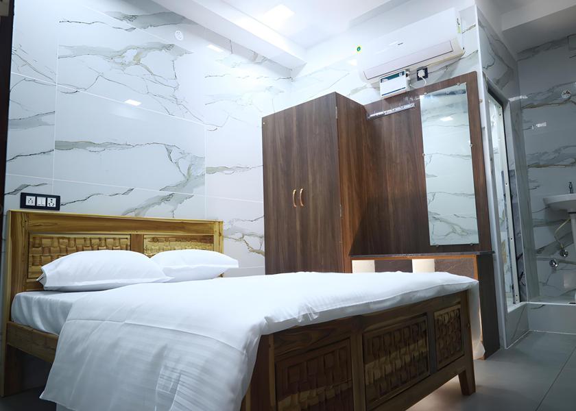 Tamil Nadu Tiruvannamalai Double Deluxe