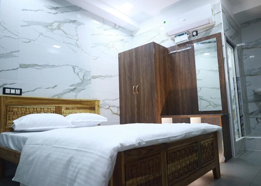 Tamil Nadu Tiruvannamalai Deluxe  Room