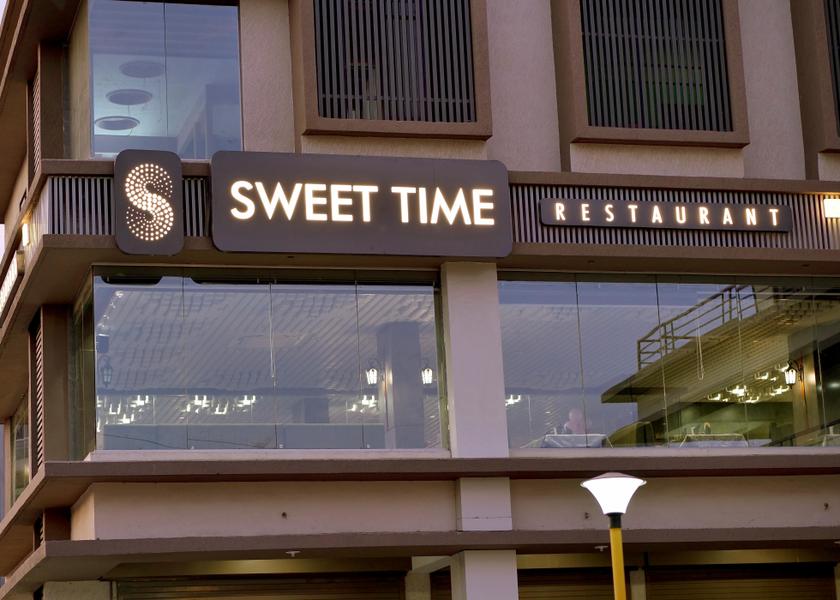 Gujarat Kadi Hotel Exterior