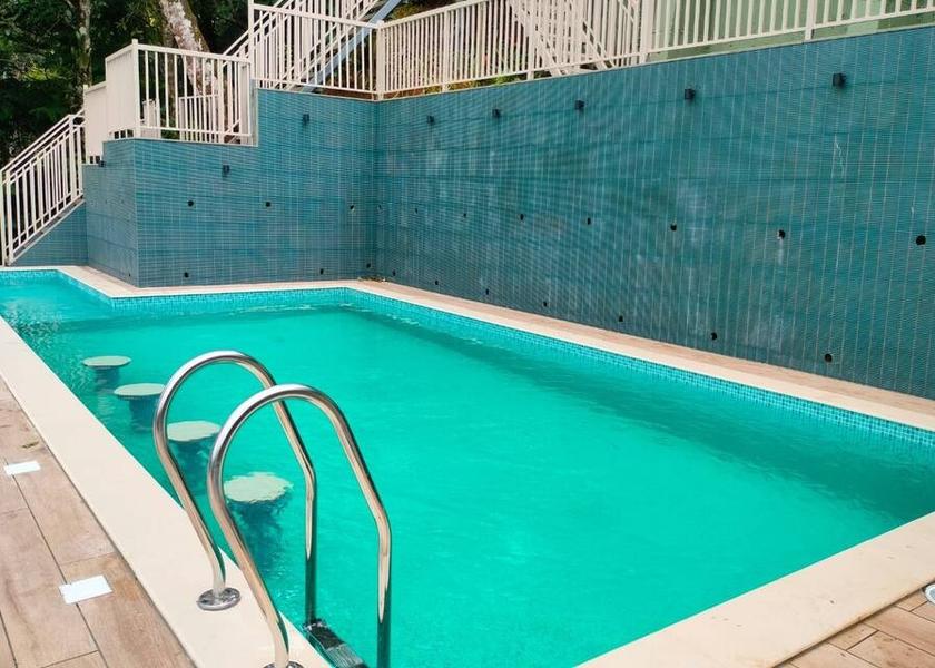 Kerala Munnar Pool