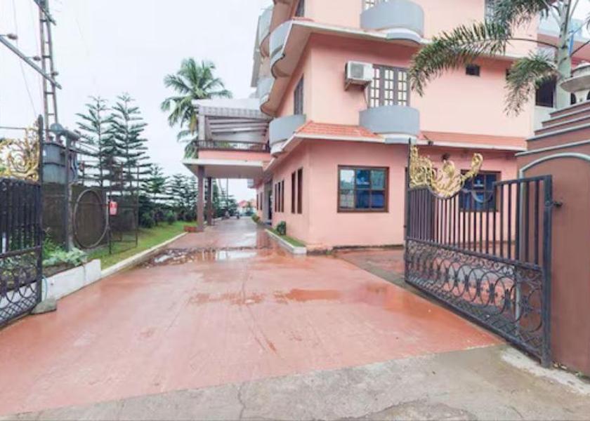 Kerala Thalassery Hotel Exterior