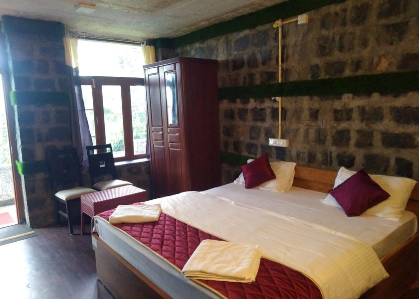 Tamil Nadu Yercaud Family Room with Mountain View