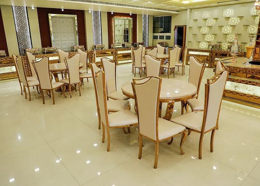 Delhi Delhi Food & Dining