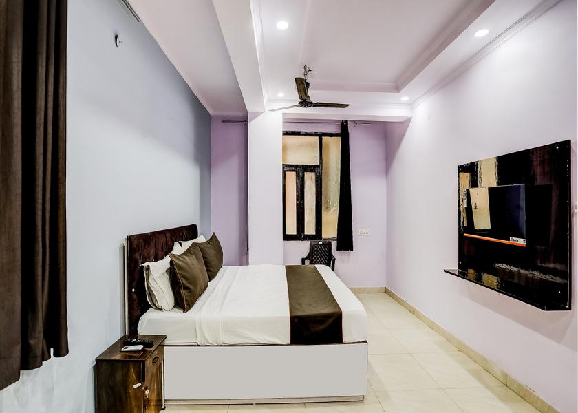 Delhi Delhi Room