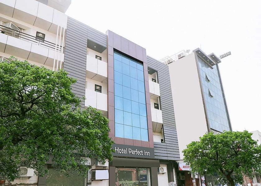 Delhi Delhi Facade