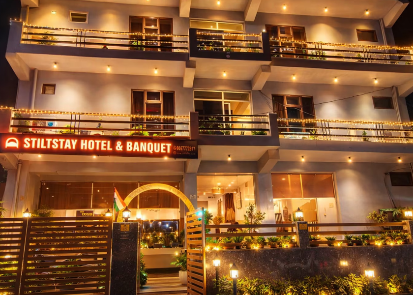 Uttar Pradesh Noida Hotel Exterior