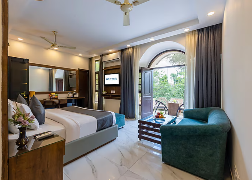 Uttar Pradesh Noida Club Suite