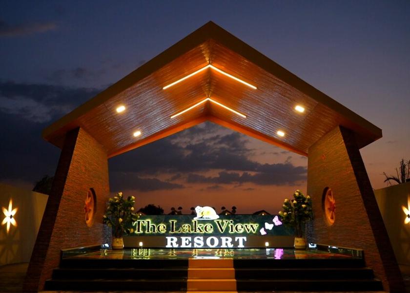 Gujarat Dhari Hotel Exterior