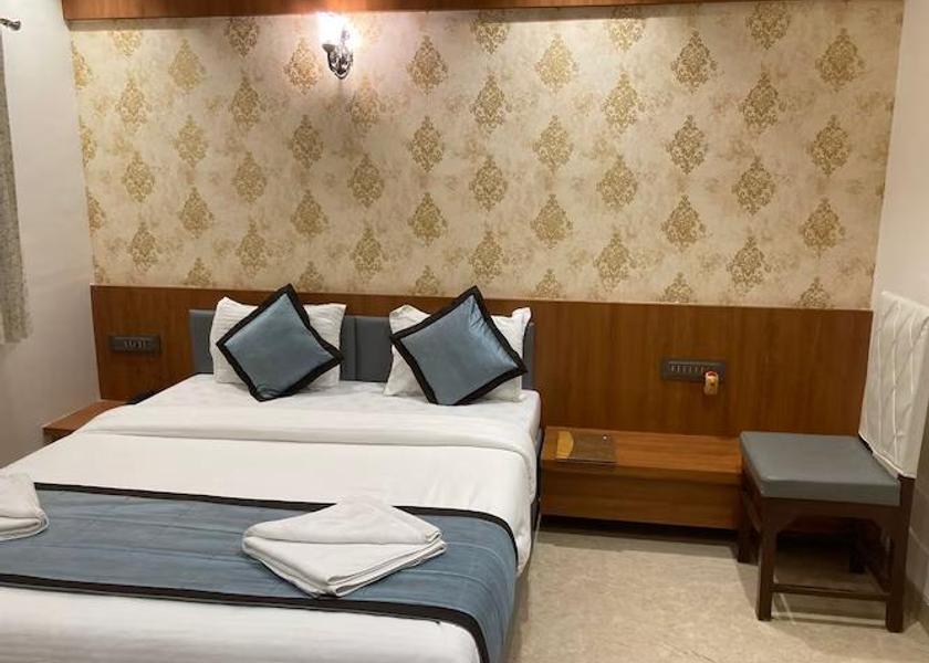 Maharashtra Shirdi Standard Double Bed AC