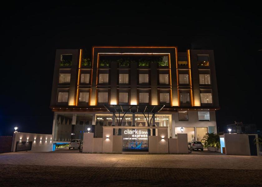 Uttar Pradesh Ayodhya Hotel Exterior