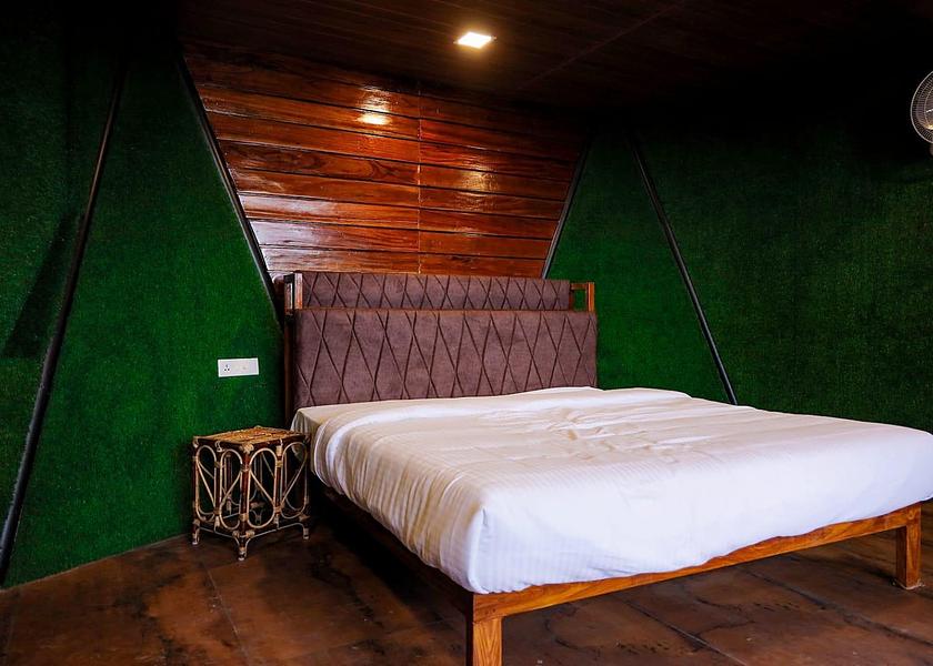 Kerala Munnar Suite - Garden View