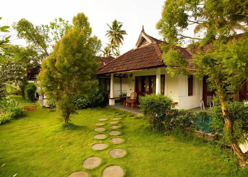 Kerala Kumarakom Hotel Exterior