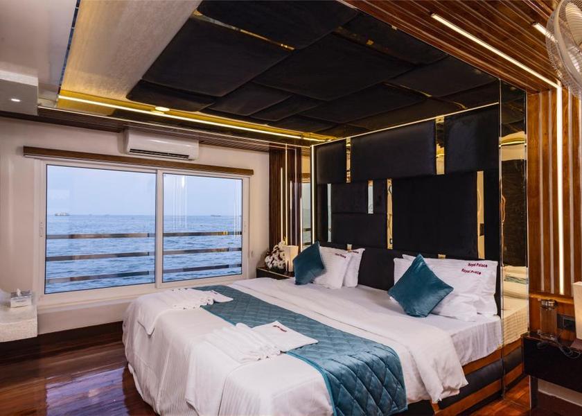 Kerala Alleppey bedroom