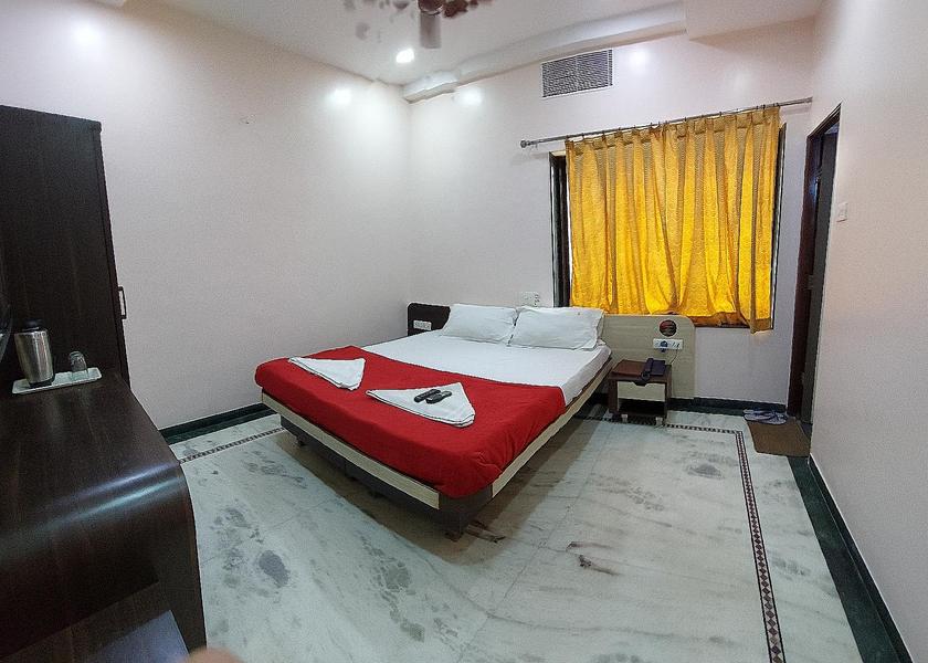 Maharashtra Nagpur Deluxe Double Room with Fan
