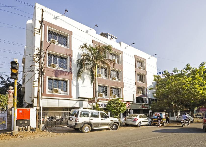 Maharashtra Nagpur Hotel Exterior