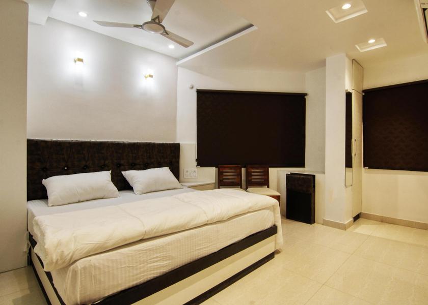 Uttar Pradesh Varanasi bedroom