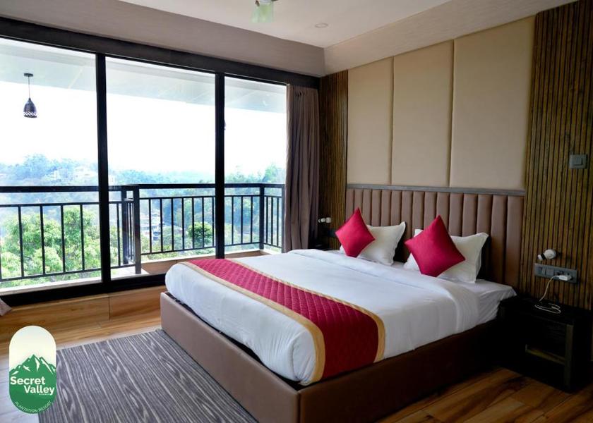 Kerala Munnar REGAL PRESIDENTIAL SUITE GARDEN POOL LANDMARK VIEW AC ROOM