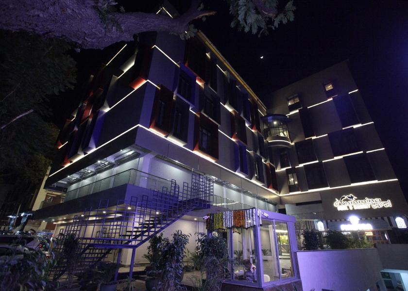 Gujarat Anand Hotel Exterior