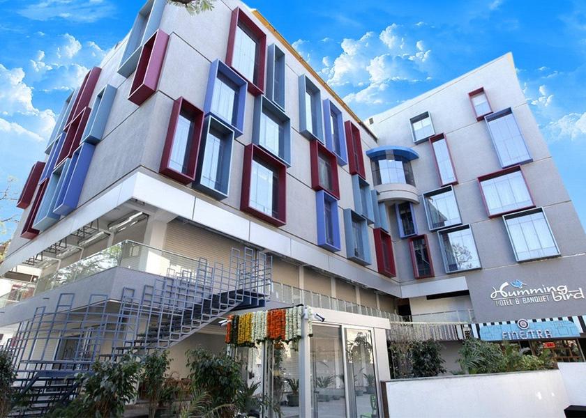 Gujarat Anand Hotel Exterior