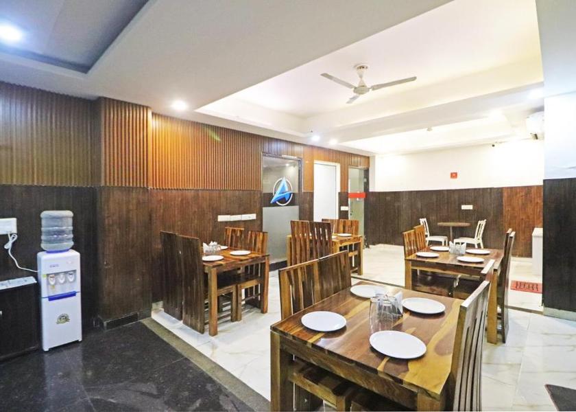 Delhi Delhi Food & Dining