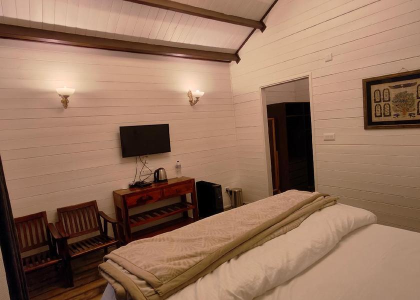 Uttarakhand Mukteshwar Cottage with Balcony